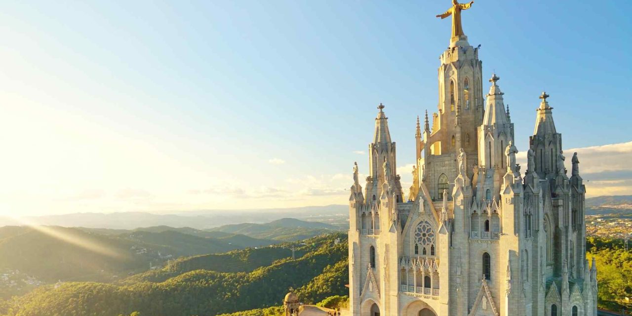 https://www.traveltomoroco.com/wp-content/uploads/2018/09/destination-barcelona-02-1280x640.jpg