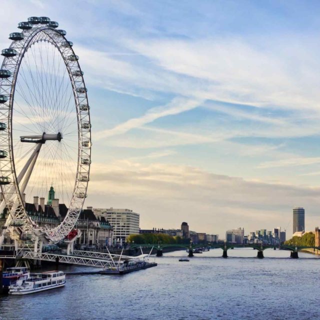 https://www.traveltomoroco.com/wp-content/uploads/2018/09/destination-london-01-640x640.jpg