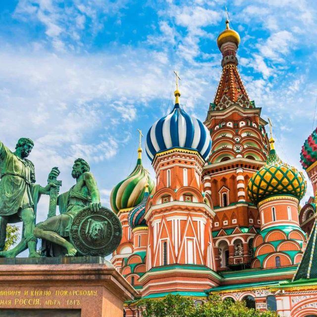 https://www.traveltomoroco.com/wp-content/uploads/2018/09/destination-moscow-01-640x640.jpg