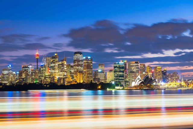 https://www.traveltomoroco.com/wp-content/uploads/2018/09/destination-sydney-03-640x427.jpg