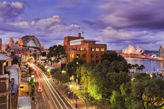 https://www.traveltomoroco.com/wp-content/uploads/2018/09/destination-sydney-06-640x427.jpg