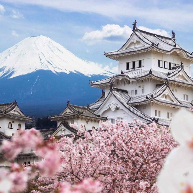 https://www.traveltomoroco.com/wp-content/uploads/2018/09/japan_01-640x640.jpg