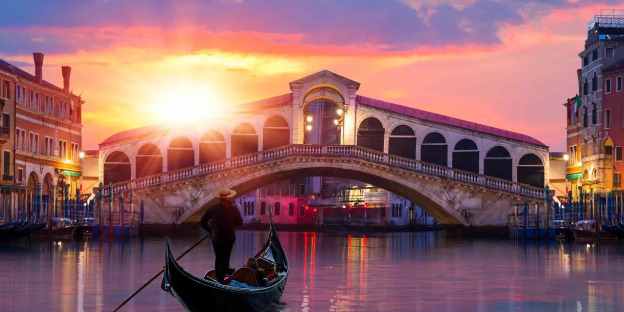 https://www.traveltomoroco.com/wp-content/uploads/2018/09/venice-01-1280x640.jpg